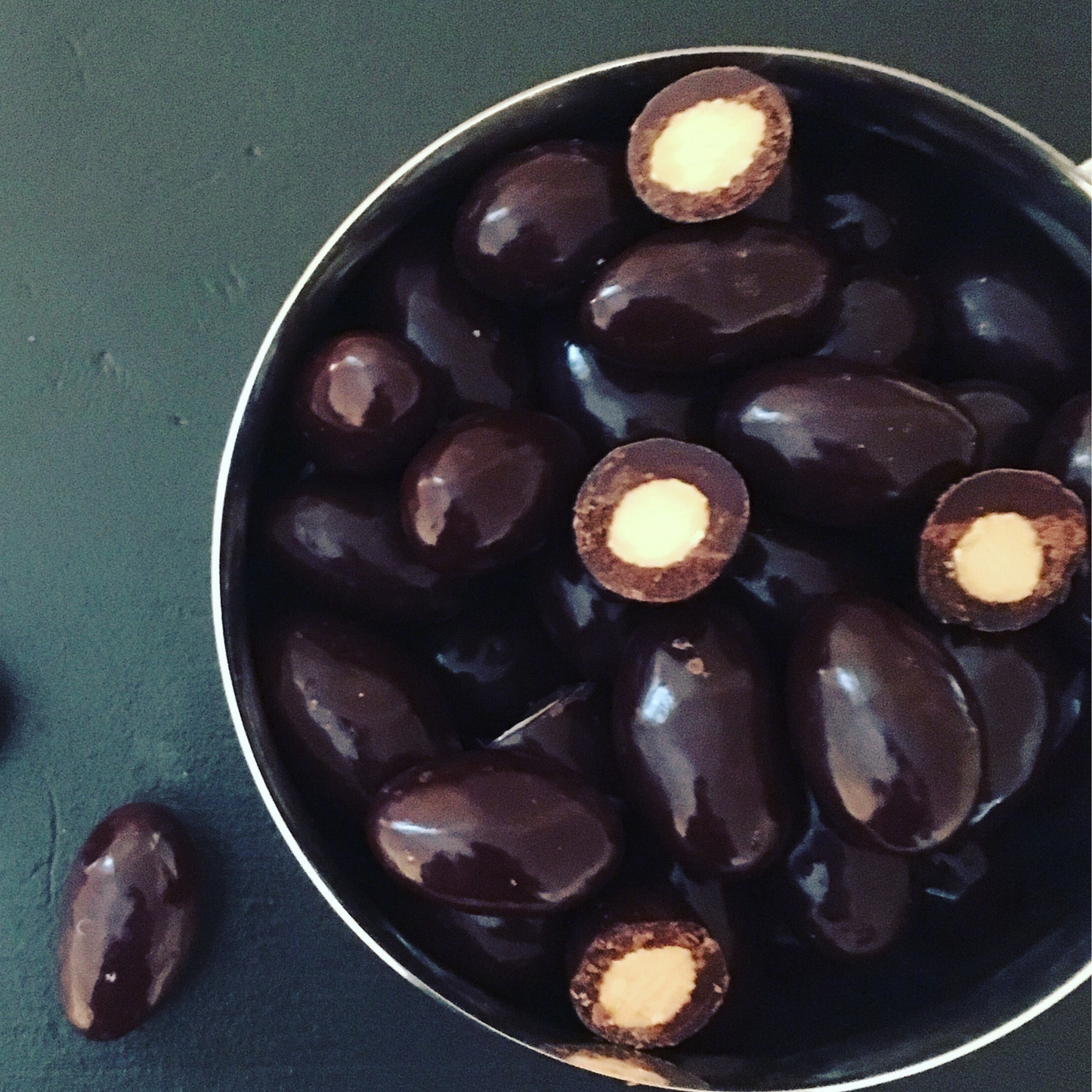 Dark Choc Vegan Almonds
